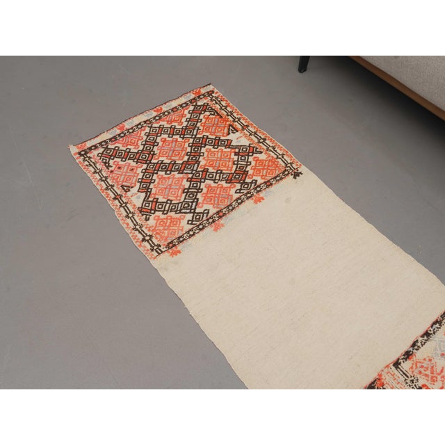 1970s Vintage Handmade Wool Cotton White Runner Rug For Sale In San Francisco - Image 6 of 11