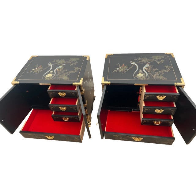 Vintage Set of Two Chinoiserie Nightstands Side Tables Japanese Tansu Inspired For Sale - Image 4 of 12