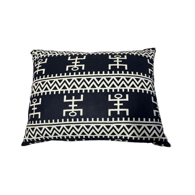 Superb custom-made large black and white Kente cloth pillow made from soft, durable 100% cotton. Features a deep pocket...