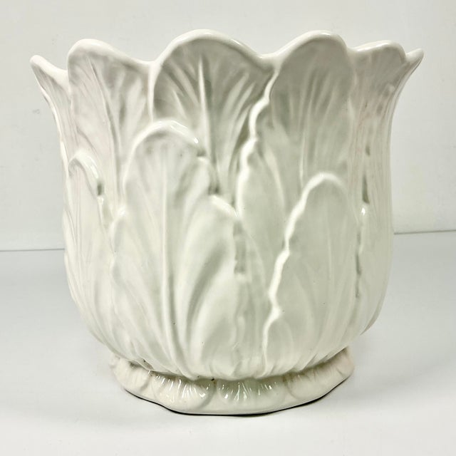 1970s Vintage Hollywood Regency Boho Chic Trompe L’Oeil Style Ceramic White Tulip Planter. For Sale - Image 13 of 16