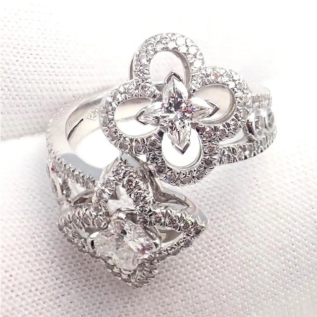 Metal Louis Vuitton LV Monogram Signature Diamond Fusion White Gold Ring, Size 5.75 For Sale - Image 7 of 12