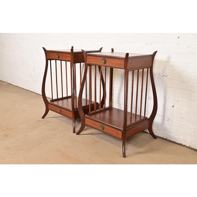 Maslow Freen French Regency Louis XVI Carved Mahogany Nightstand or Occasional Side Table, Newly Refinished For Sale - Image 14 of 15