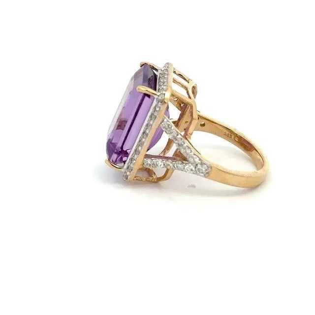 VR Jewels VRJewels 13.33ct Amethyst Large Center Stone Ring Size 7 With 1.13ct Diamonds in 14k Gold For Sale - Image 4 of 16