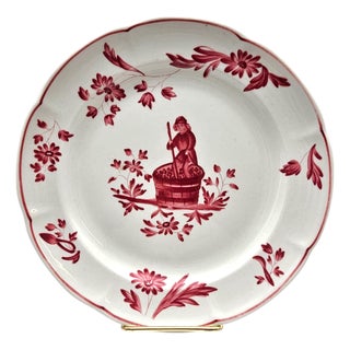 Longchamp France Porcelain Lunch Plate, Le Vigneron Winemaker Red For Sale