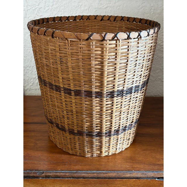 Rustic European Large Late 20th Century Woven Wicker Basket For Sale - Image 3 of 6
