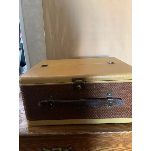 Brown Late 20th Century Radios - Set of 5 For Sale - Image 8 of 13