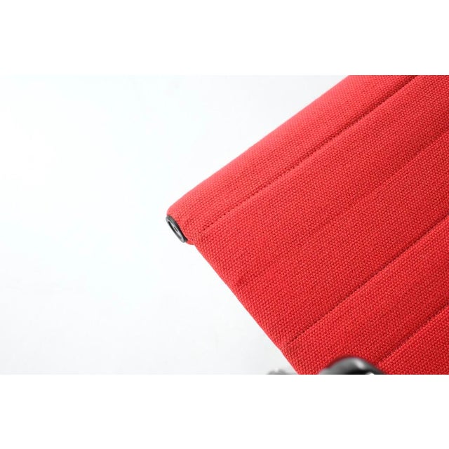 EA 117 Armchair by Charles Ray Eames for ICF, 1980s For Sale - Image 15 of 16