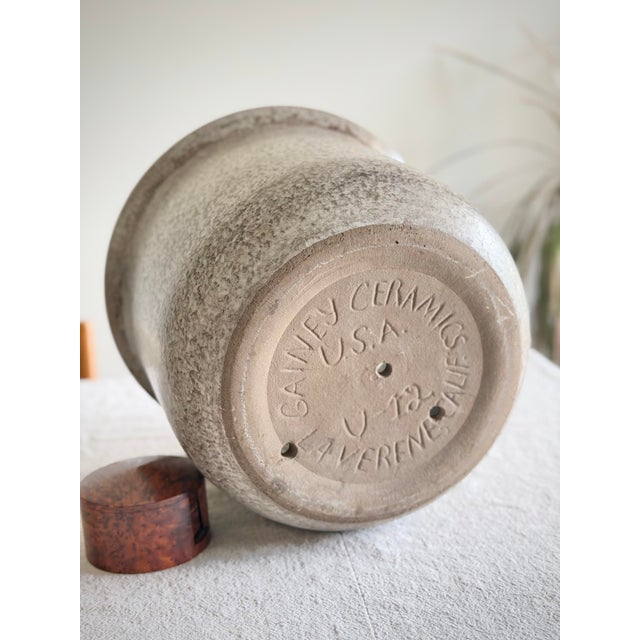 Rare Large 13” Flared Rim Vintage Gainey Ceramics Planter in Sandstone Lava Glaze, La Verne, California For Sale In Los Angeles - Image 6 of 11