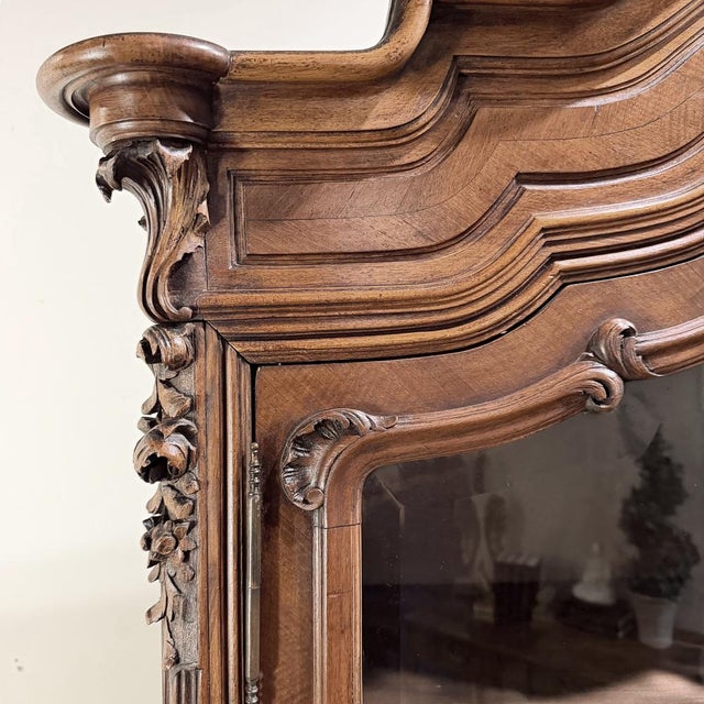 Wood 19th Century French Louis XV Walnut Display Armoire For Sale - Image 7 of 16