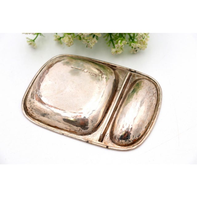 Hammered Silver Butter Dish with Compartments and Knife, Set of 2, in Good conditions. Designed 1920 to 1949