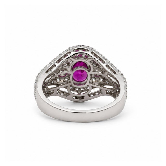 2020s 2.40 Carat No Heat Purple Sapphire & Diamond Gold Cocktail Ring, Size 7.25 For Sale - Image 5 of 8