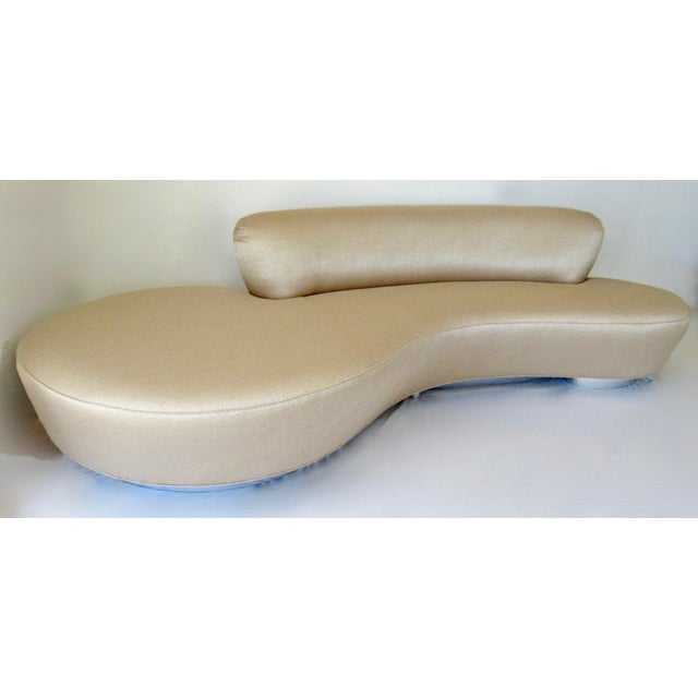 Directional Vintage C.1980s Attributed To Vladimir Kagan for Directional "Serpentine Cloud Sofa" -With "To the Trade," Kravet Textile For Sale - Image 4 of 18