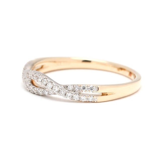 Modern 0.33ctw Diamond Crisscross Band Ring, 14k Yellow Gold, Ring Size 6.5 For Sale - Image 3 of 6