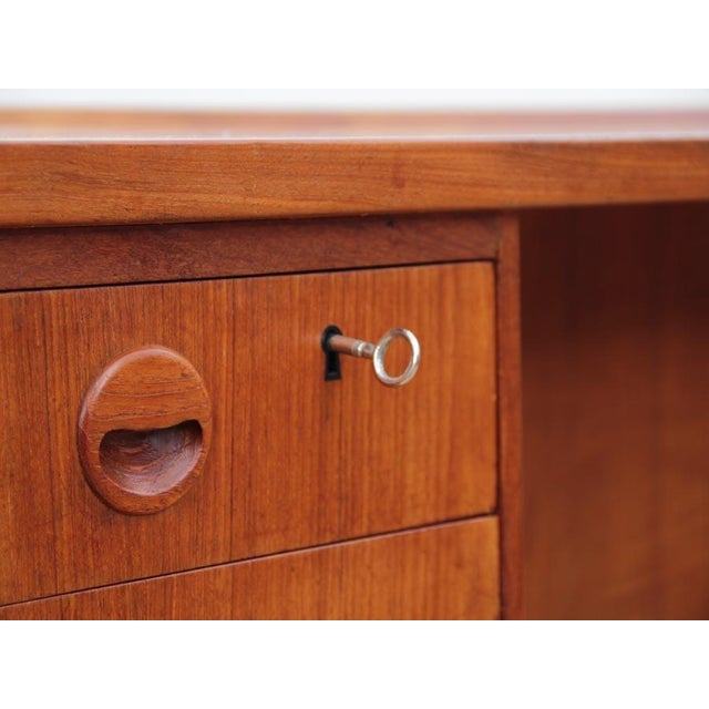 Mid-Century Modern Scandinavian Boomerang Desk by Arne Hovmand-Olsen, 1950s For Sale - Image 6 of 18