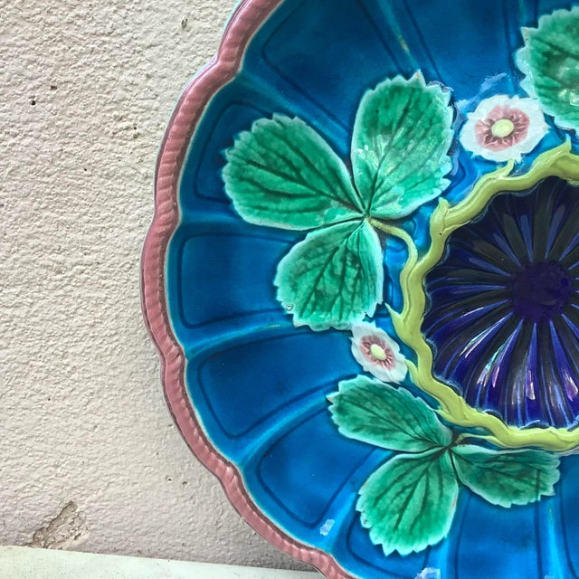 Rare Victorian English Majolica strawberry plate signed Worcester, circa 1875.