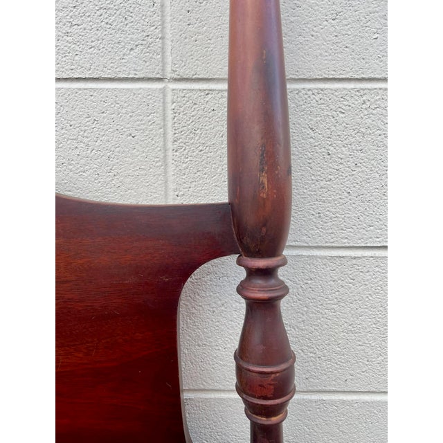 Vintage Dixie Furniture Full Size Cherry Traditional Style Pediment