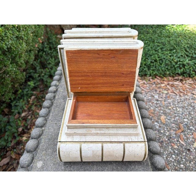 1980s Pair of Maitland Smith Tessellated Travertine and Brass Bookends For Sale - Image 5 of 9