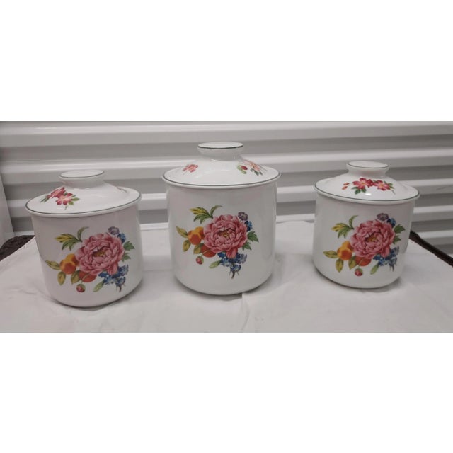Ceramic 1960s Royal Worcester Fine Porcelain Floral Canisters- Set of 3 For Sale - Image 7 of 7