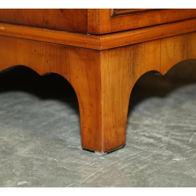 Vintage Record Player Cabinet For Sale - Image 10 of 18