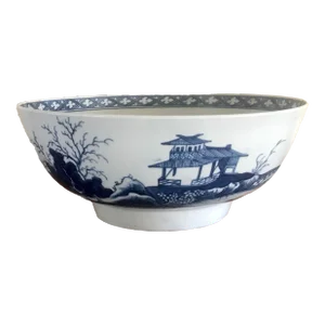 18th Century First Period Dr. Wall Worcester Porcelain Bowl