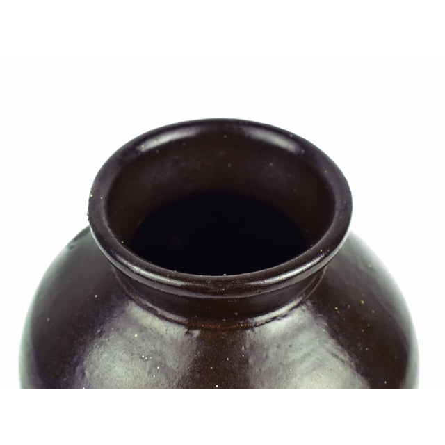 French Country 19th Century American Stoneware Dark Albany Slip Glaze Preserve Jar For Sale - Image 3 of 4