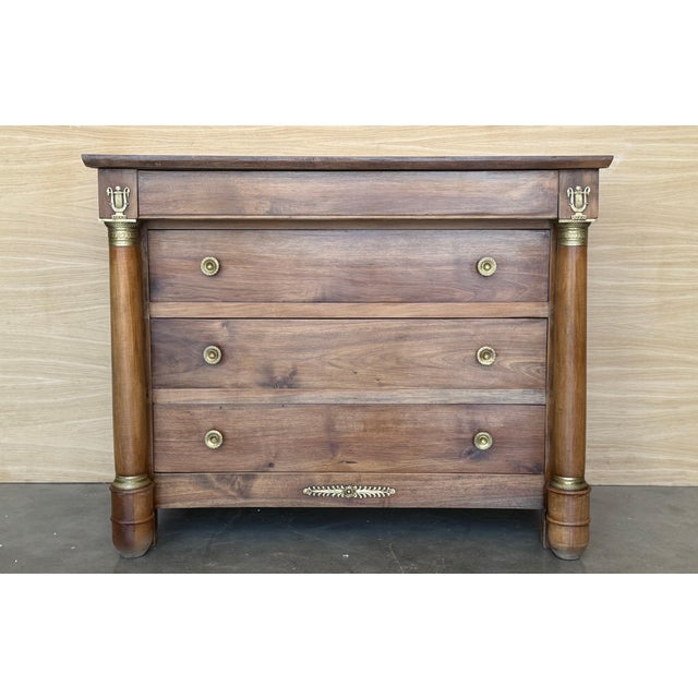 1830s French Empire Walnut Chest with Four Drawers and Gilded Edges, Commode For Sale - Image 16 of 18