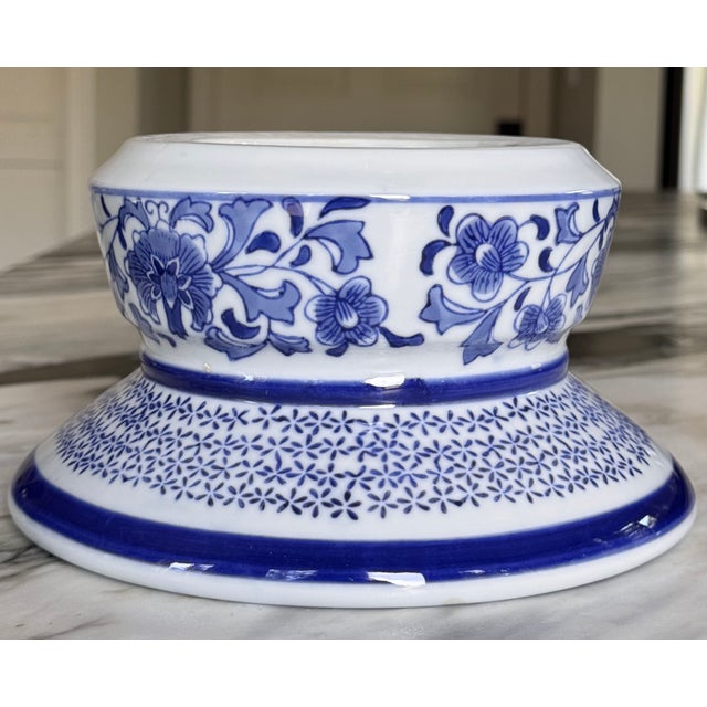 Blue & White Pedestal / Plinth for Cachepot For Sale - Image 12 of 12