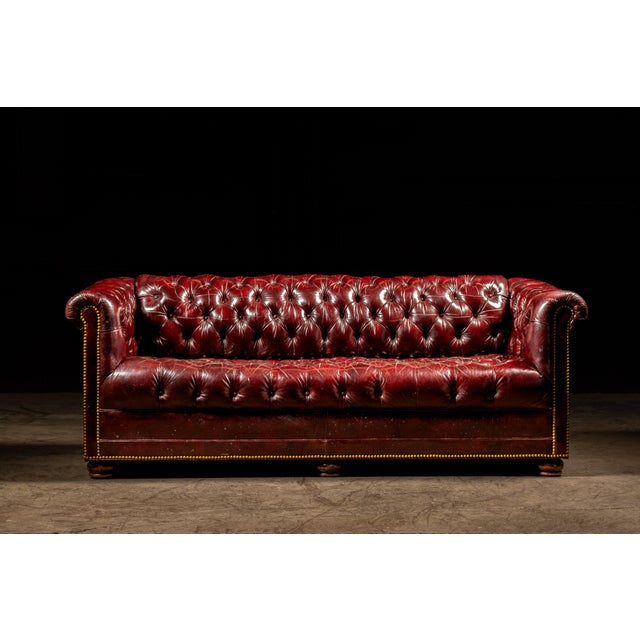 Traditional Vintage Tufted Leather Chesterfield Sofa in Oxblood For Sale - Image 3 of 10