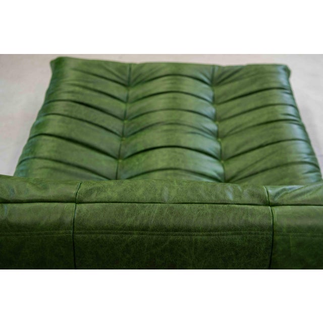 Togo Chaise Lounge in Greenleather attributed to Michel Ducaroy for Ligne Roset, 1974 For Sale - Image 16 of 18