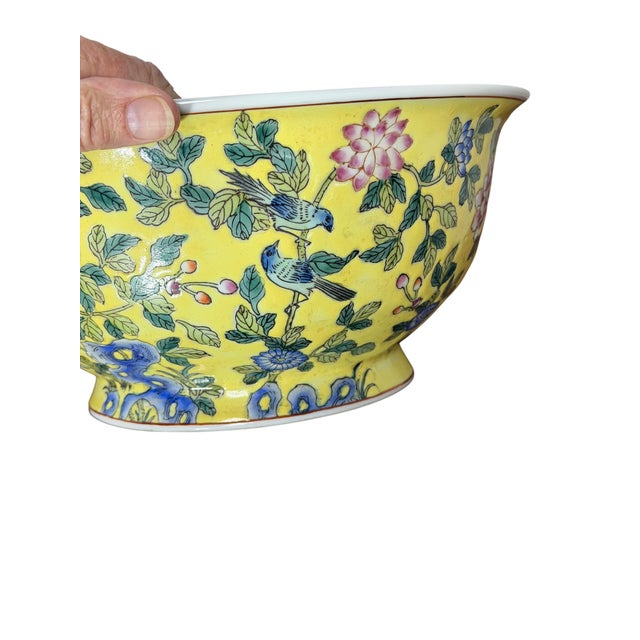 Vintage Andrea by Sadek Famille Jaune Porcelain Bowl For Sale - Image 4 of 6