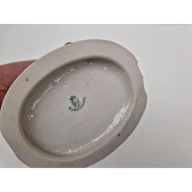 Jennes Regiment Officer Figurine by Hanns Goebl for Nymphenburg, 1940s For Sale - Image 10 of 11