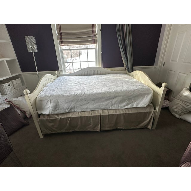 Grange White Wooden Daybed – French Country Elegance This elegant white wooden daybed by Grange Furniture blends timeless...