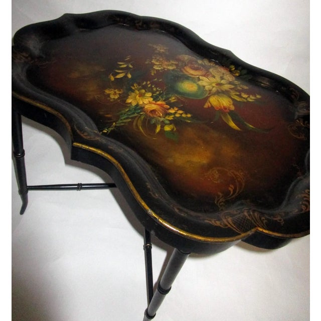 Jennens and Bettridge 19th Century Papier Mâché Scalloped Hand Painted Tray Table For Sale - Image 4 of 13