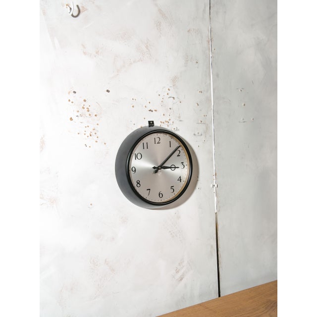 Bakelite Synchronome Wall Clock with Gold Bezel for GPO, England, 1960s For Sale - Image 14 of 14