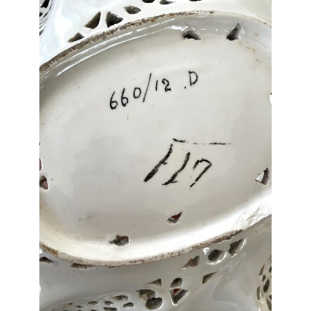 Vintage Mid-Century Italian Ceramic Decorative Bowls With 22 Karat Gold Detail - Set of 3 For Sale In New York - Image 6 of 9