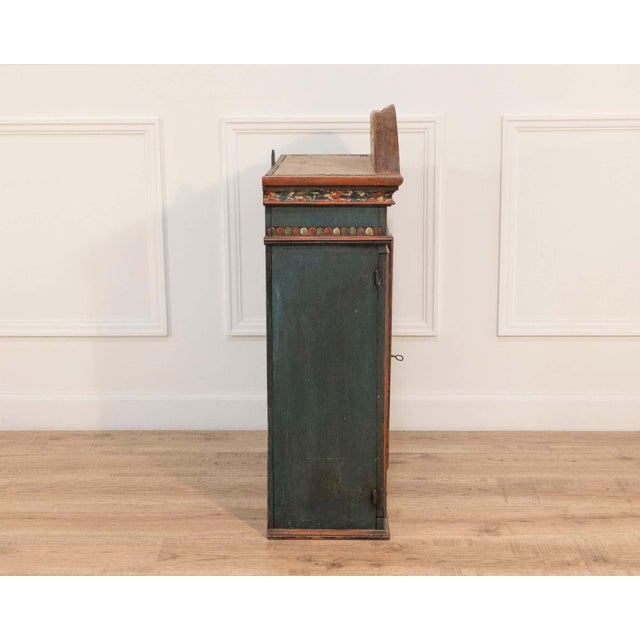 19th Century Painted Skåne Wall Cabinet with Reeded Doors, Sweden For Sale - Image 10 of 14