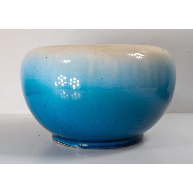 We are selling this pretty Japanese blue and white Awaji glazed bowl. This bowl or flower vase has vibrant electric blue...