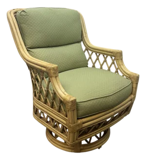 Vintage Lane Venture Coastal Style Ivory Wicker Swivel Chair