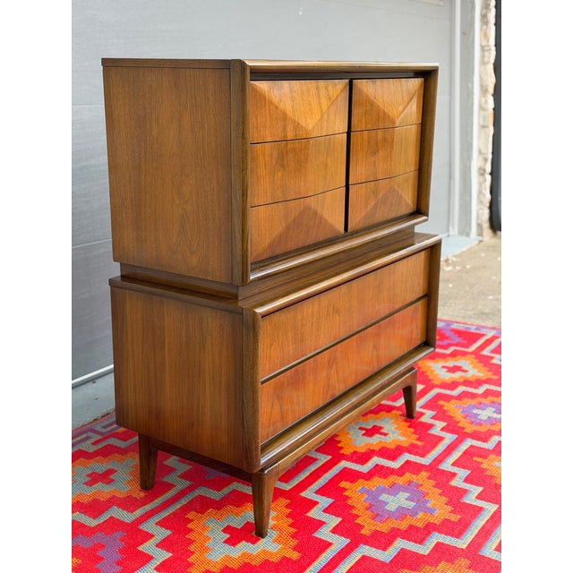 1960s Diamond Front Tall Dresser/ Gentlemen's Chest For Sale - Image 4 of 7