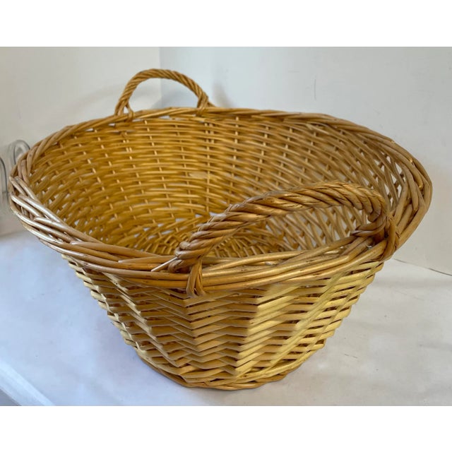 Nice Vintage Wicker Handled Basket For Sale - Image 4 of 9