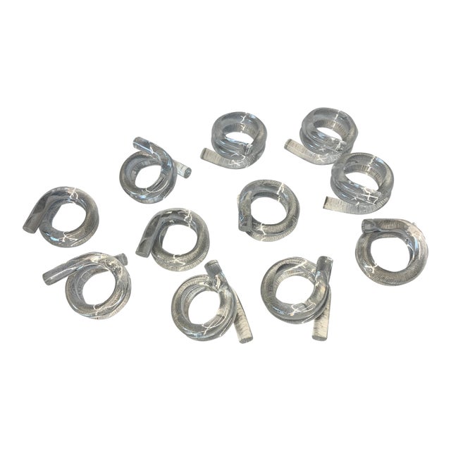 Vintage Mid-Century Modern Clear Lucite Twist Napkin Rings -Set of 11 For Sale