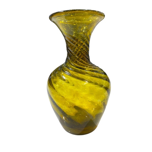 Antique 19th Century Zanesville Handblown Glass Vase, Amber Swirl With Ribbed Detail For Sale - Image 9 of 11