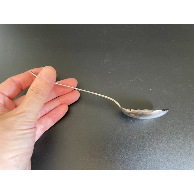 Metal 1847 Rogers Bros. A1 Shell 1860 Silverplate Sugar Shell Spoon For Sale - Image 7 of 7
