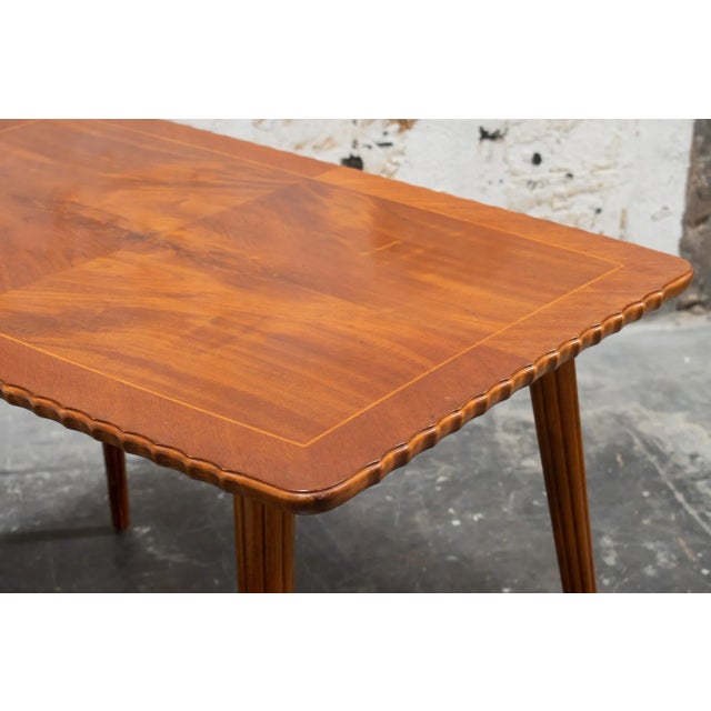 Wood Coffee Table With Fluted Edge in Crotch Mahogany, 1940's Sweden For Sale - Image 7 of 9