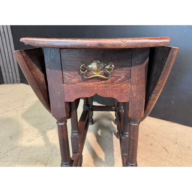 18th Century Oak Gate Leg Table, 1780 For Sale - Image 10 of 16