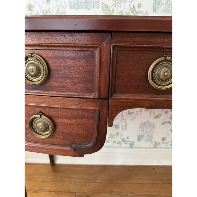 Early 20th Century John Widdicomb Traditional Georgian Mahogany Writing Desk / Sideboard For Sale - Image 15 of 17