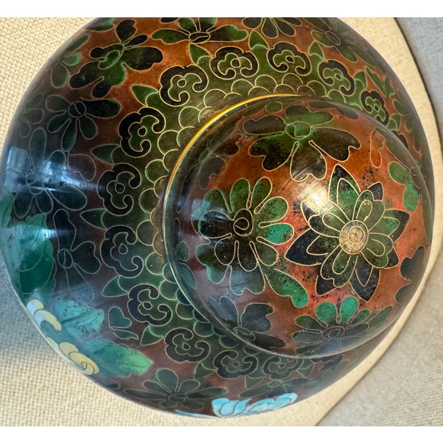 Jingfa Extra-Large Mid-Century Chinese Cloisonné Ginger Jar With Detailed Chrysanthemum and Plum Flower Motifs For Sale - Image 4 of 10