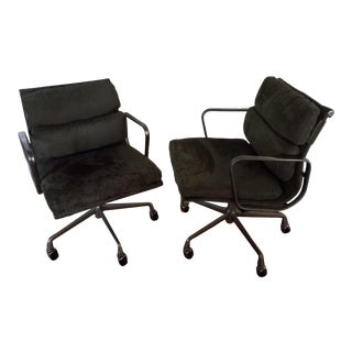 1980s Vintage Herman Miller Aluminum Group Soft Pad Chairs- a Pair For Sale