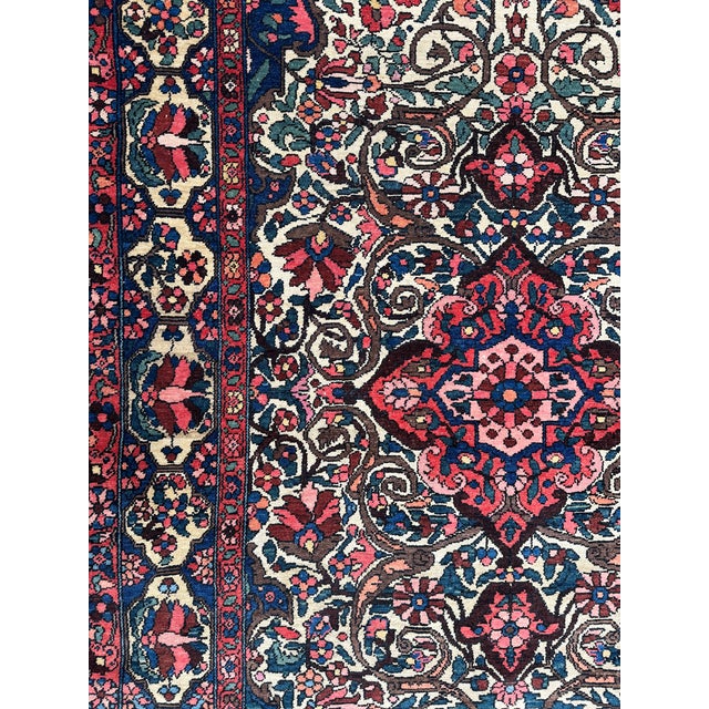 Vintage Bakhtiar Rug in Wool, 1920s For Sale - Image 13 of 18