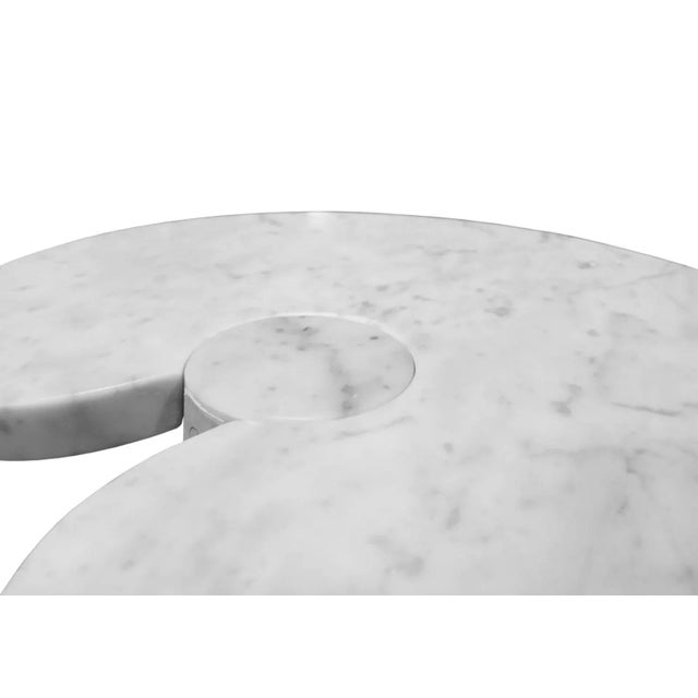 White Carrara Marble Eros Coffee Tables by Angelo Mangiarotti for Skipper, 1976, Set of 2 For Sale - Image 11 of 12